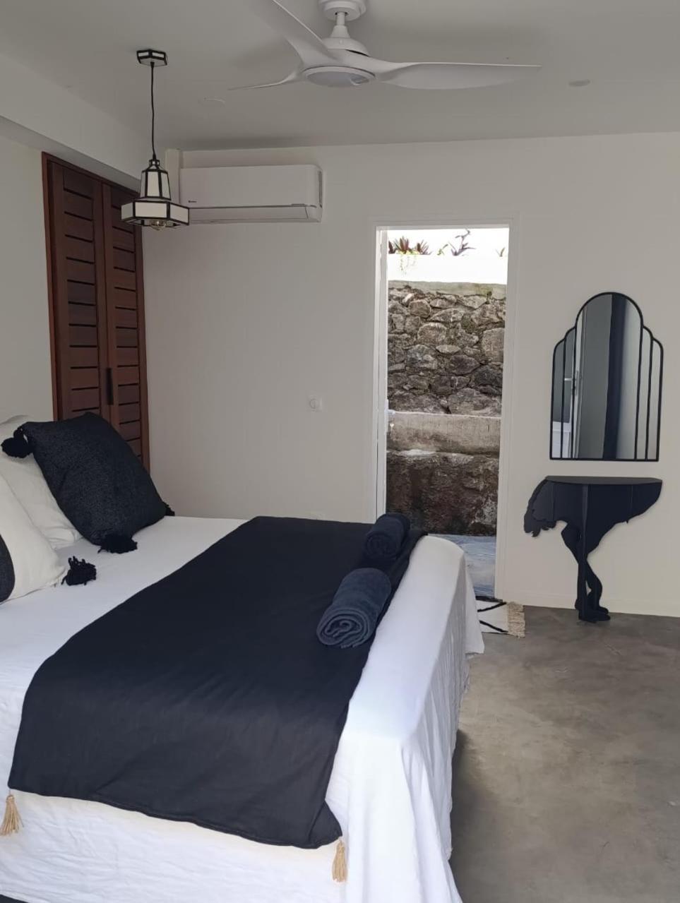 La Kaz Banian Otel Saint Pierre Dış mekan fotoğraf
